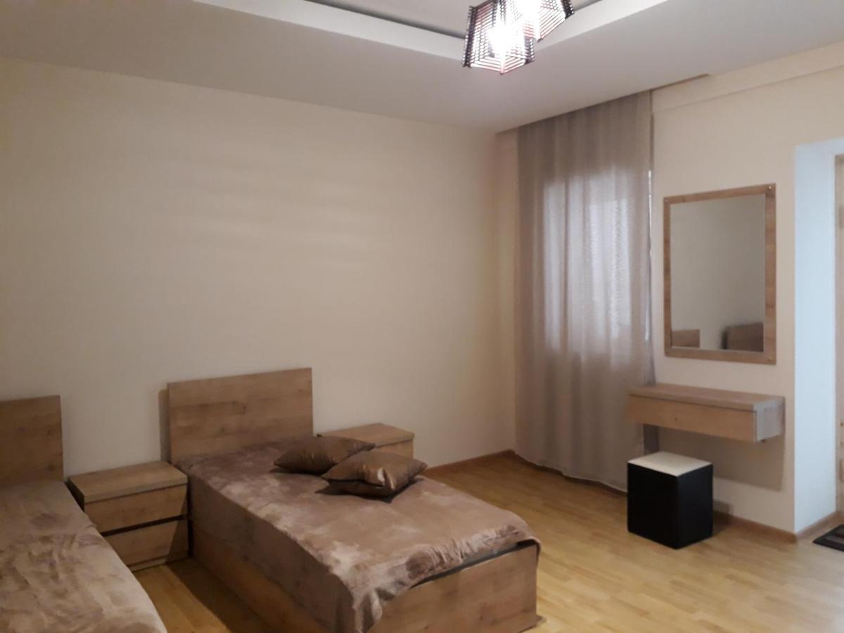 2 Bedroom Apartment In Chugureti 트빌리시 외부 사진